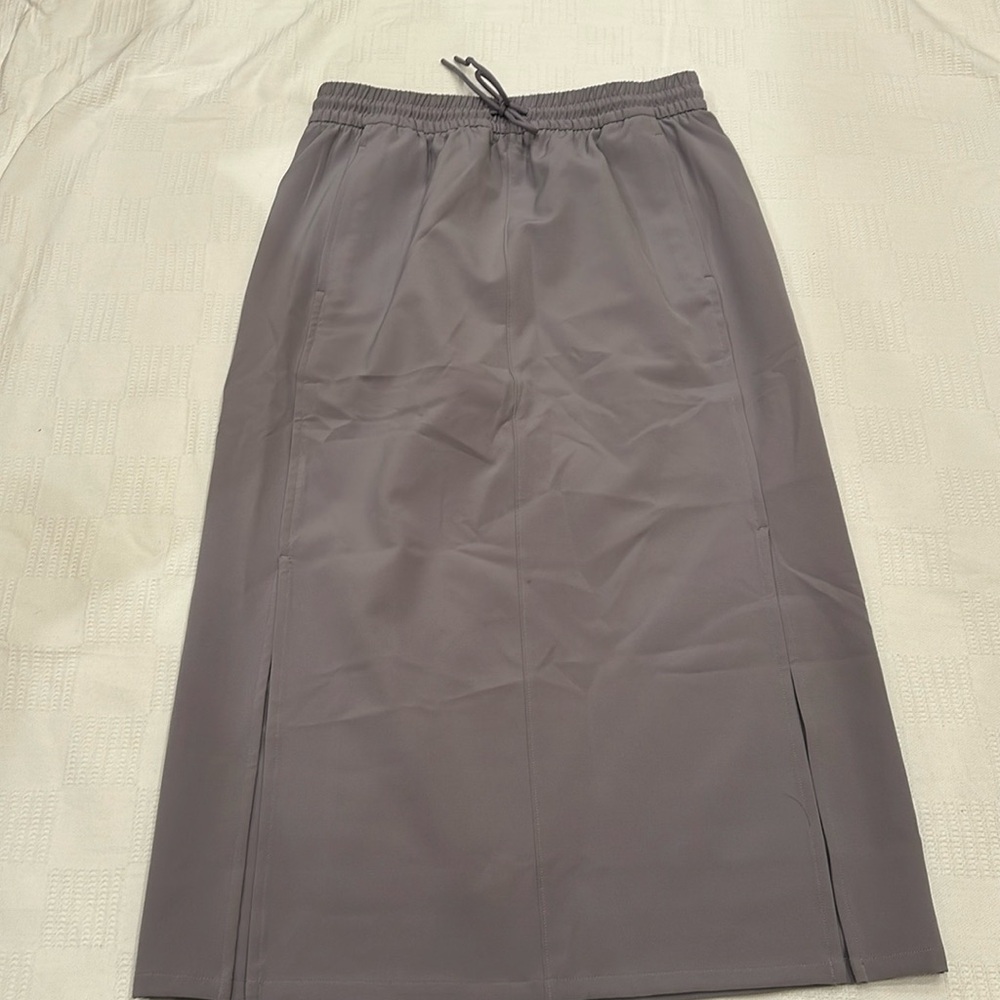 Athleta Size S Midi Skirt